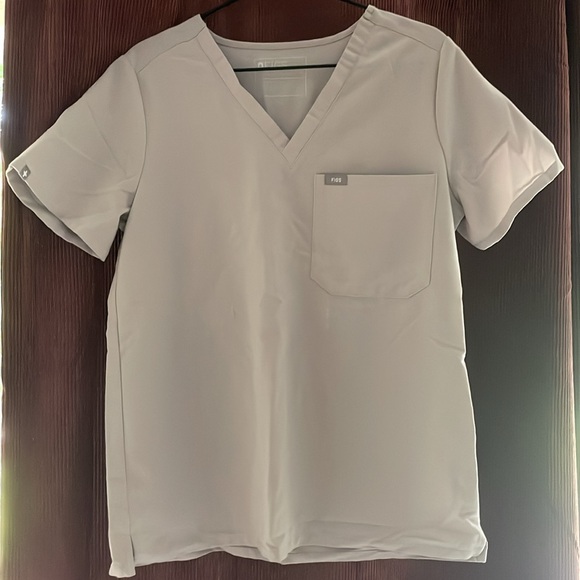 Figs Catarina one pocket scrub top - Picture 2 of 3